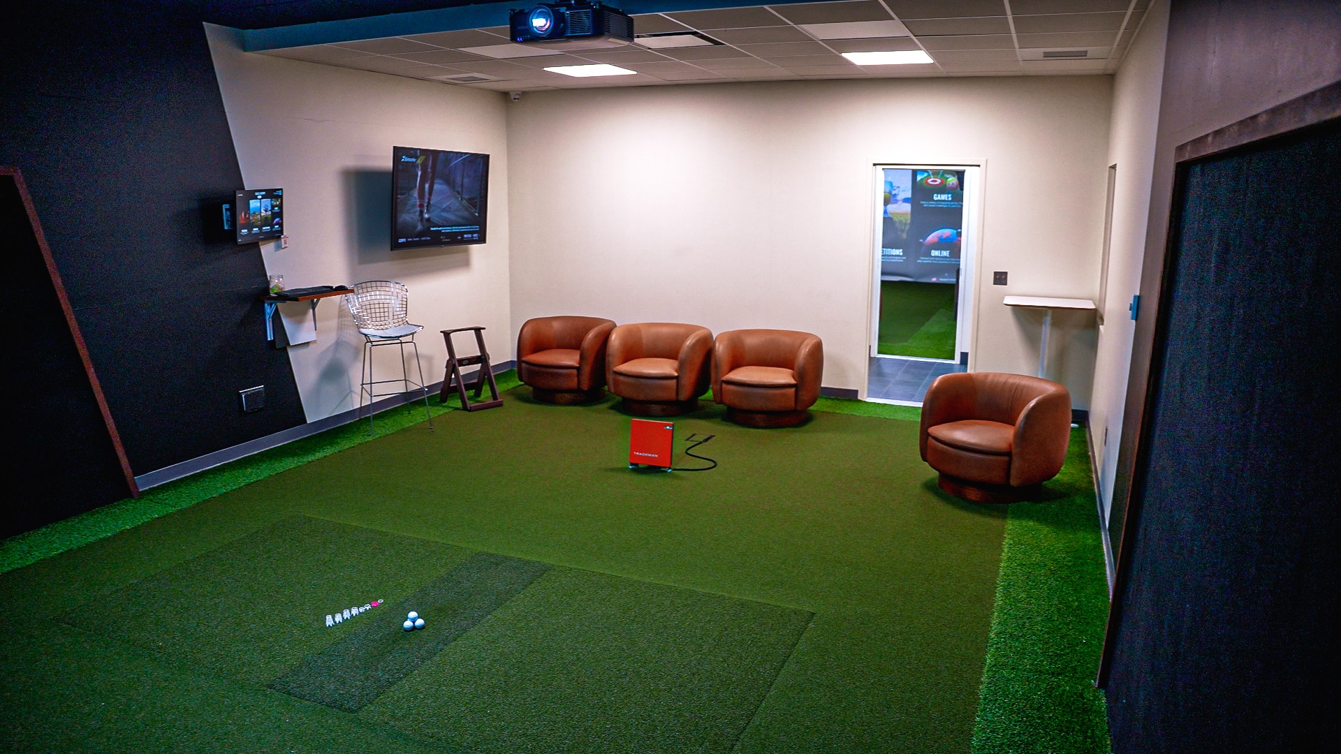 Newport Indoor Golf facility Portsmouth RI — view 1
